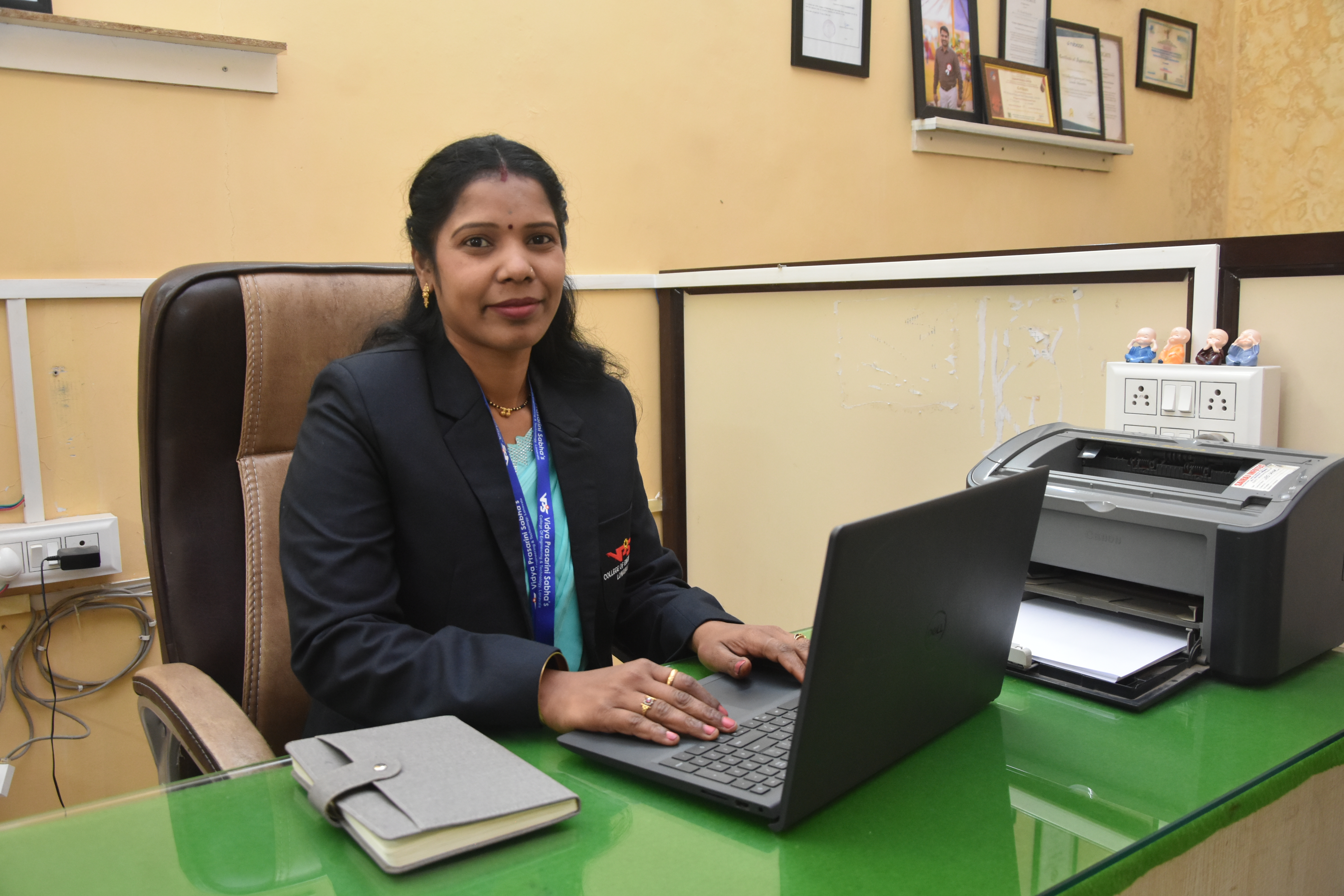 Prof . Shushma Sambhaji Shinde